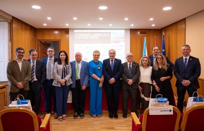 https://www.graduadossociales.org/getFile.aspx?id=ede9c4402b4b40f9bf0dc20d980b0131.jpg