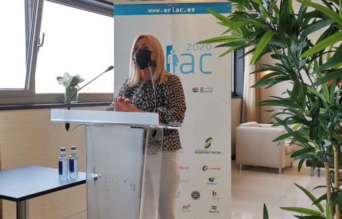 https://www.graduadossociales.org/getFile.aspx?id=efb2e09ca7f64a389b3fbb12bb41f0d8.jpg