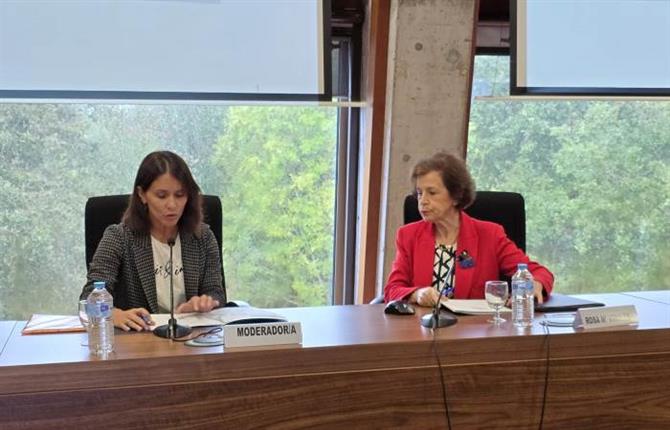 https://www.graduadossociales.org/getFile.aspx?id=f2c66d8fc9844871ac31da4e19fd63c9.jpg