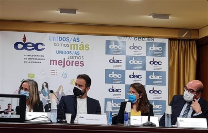 https://www.graduadossociales.org/getFile.aspx?id=fc4cee05c22e47069de018d1877257c5.jpg
