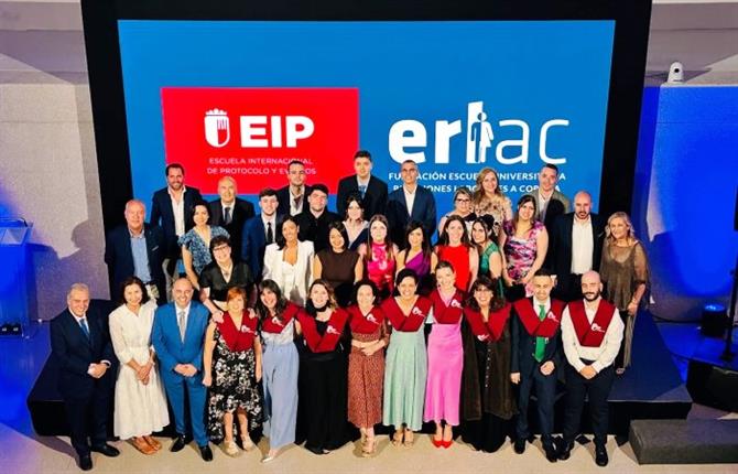 https://www.graduadossociales.org/getFile.aspx?id=fd1b10917bed40f59f575e548d30ade8.jpg